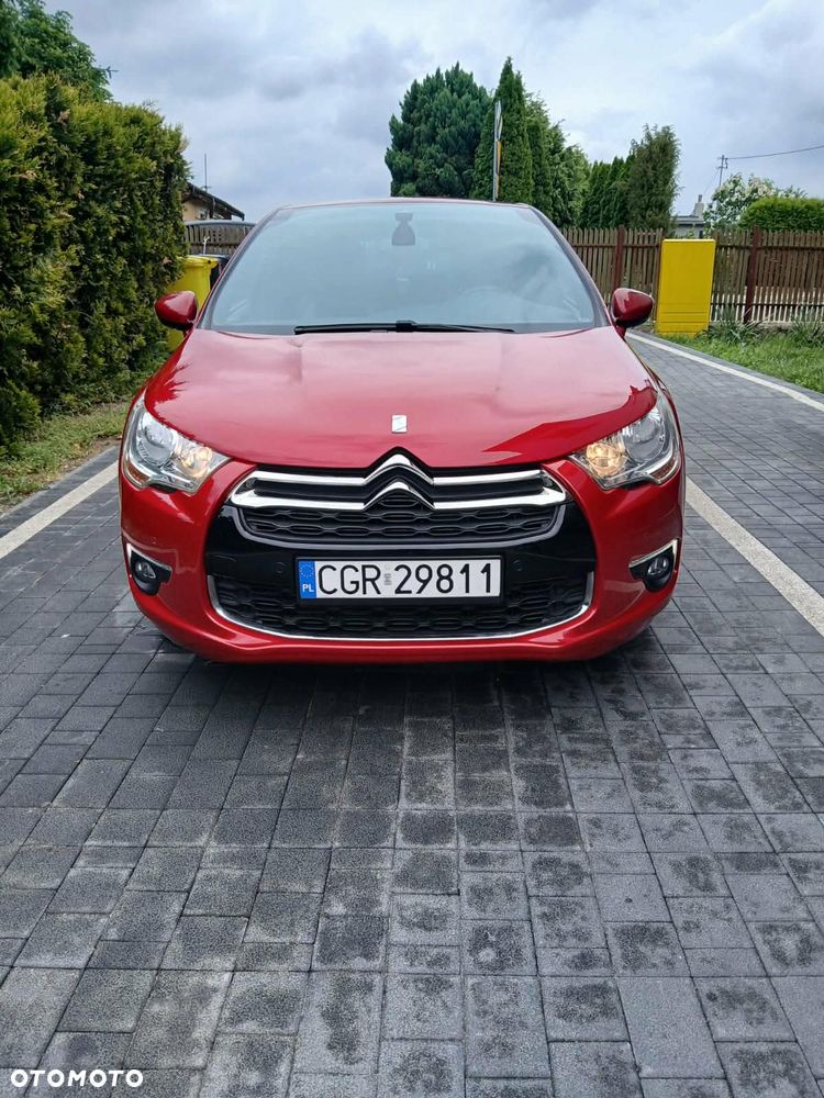 Citroën DS4 HDi 110 SoChic - 2