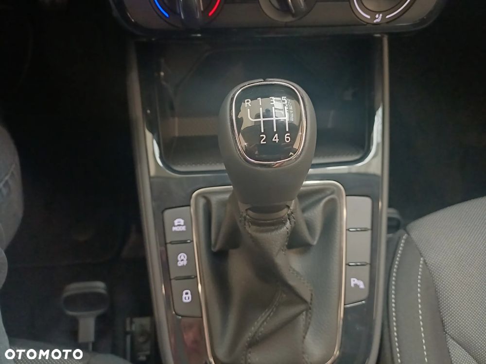 Skoda Fabia 1.0 TSI Drive - 17