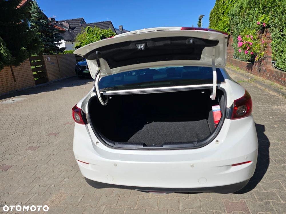 Mazda 3 - 5