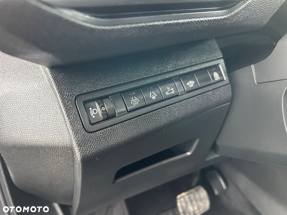 Peugeot 3008 1.2 PureTech Allure Pack S&S EAT8 - 23