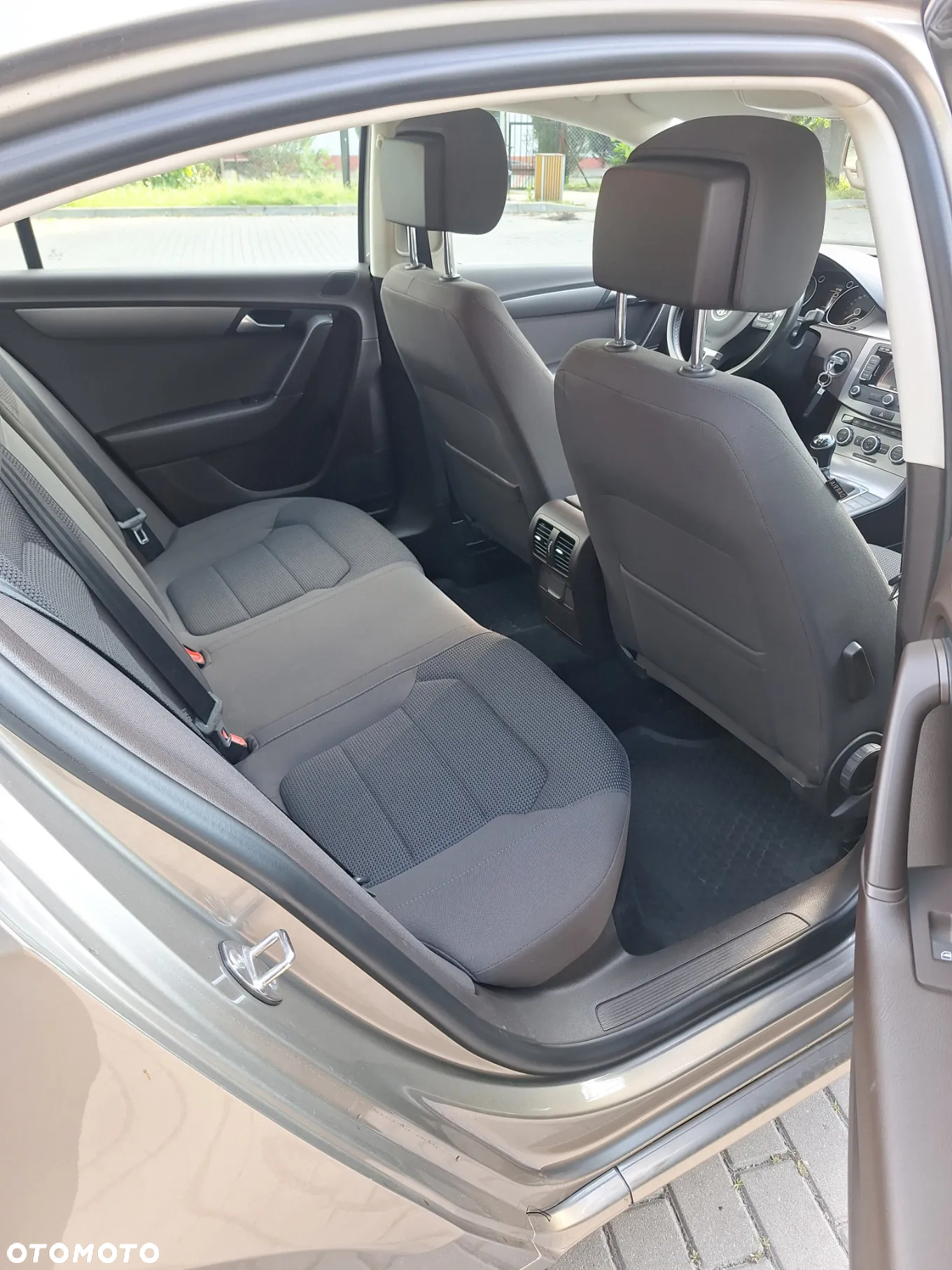 Volkswagen Passat 2.0 TDI Trendline - 9
