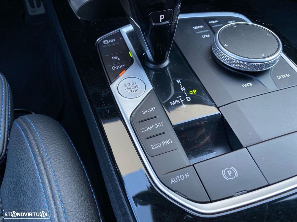 BMW 116 d Pack Desportivo M Auto - 14