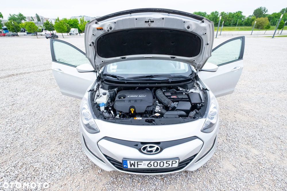 Hyundai i30 blue 1.6 CRDi YES Silver - 15