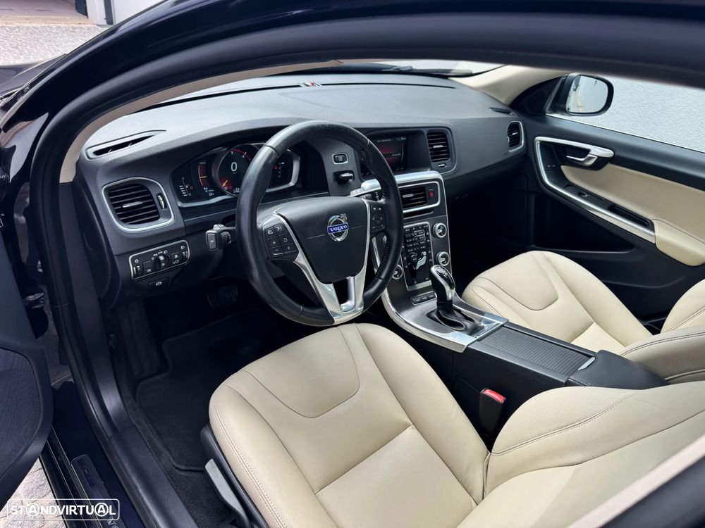 Volvo V60 D6 Twin Engine Geartronic Summum - 4