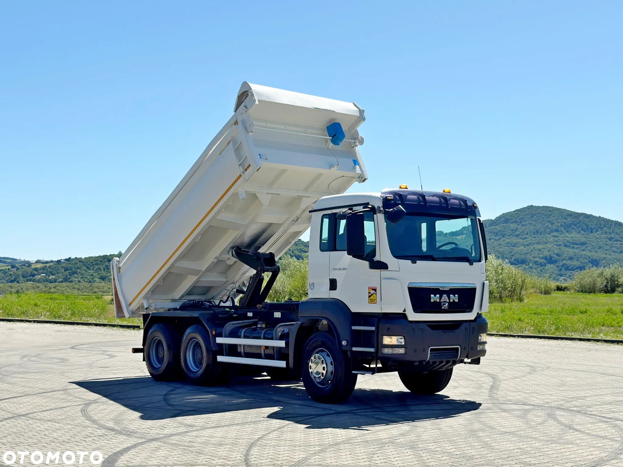 MAN TGS 26.360 * WYWROTKA 5,20 m + BORDMATIC * 6x4 * STAN BDB - 1