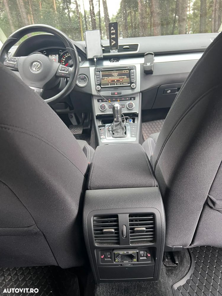 Volkswagen Passat CC - 24
