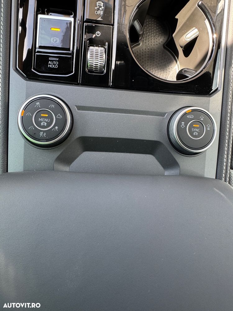Volkswagen Touareg V6 TDI 4MOTION Elegance - 35