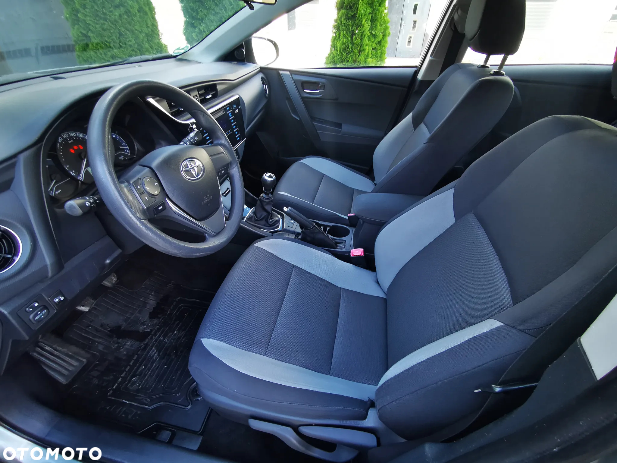 Toyota Auris 1.33 Dual-VVT-i Life - 10