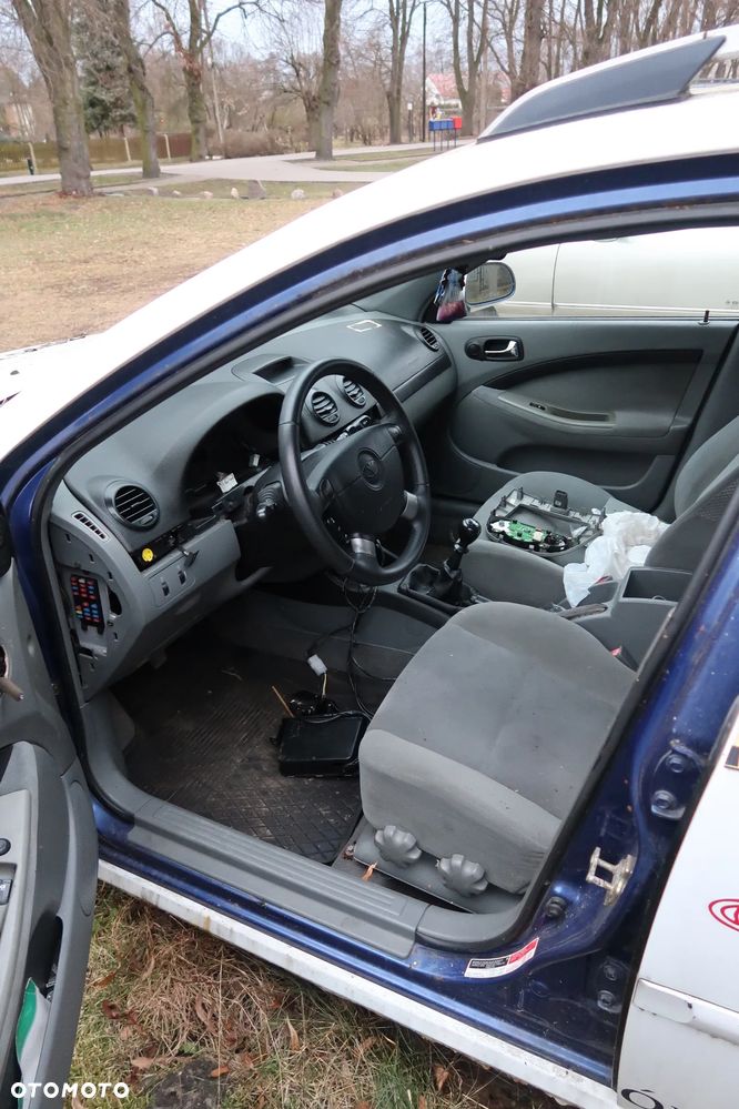 Chevrolet Nubira - 10