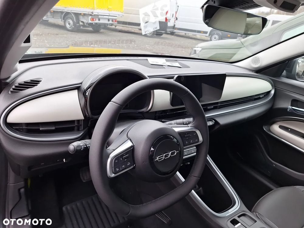 Fiat 600 1.2 Turbo La Prima eDCT - 4