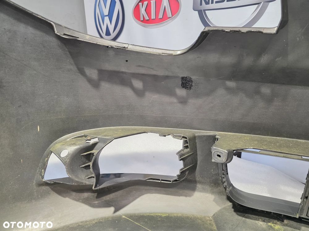 SKODA SUPERB III 3 3T0 08-13 ZDERZAK PRZEDNI PRZÓD BEZ SPRYSKÓW I BEZ PDC + KRATKA ŚRODKOWA , NR 3T0807221 , NR AUKCJI NZ1794 - 32