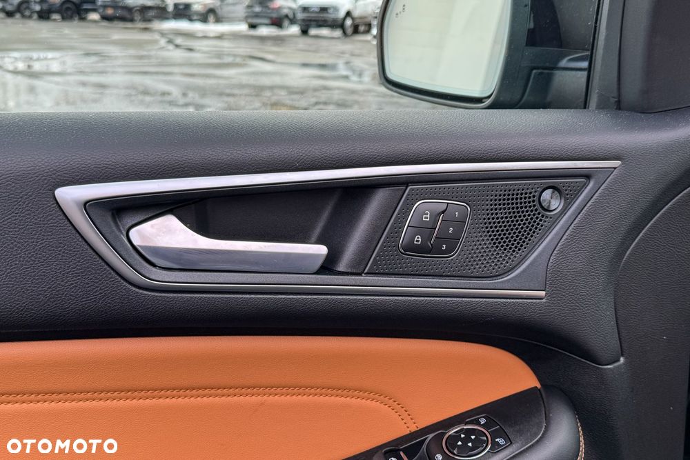 Ford Edge - 18