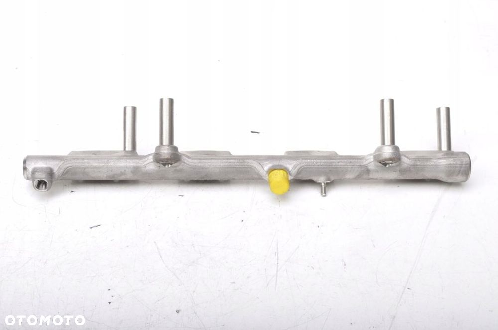 BMW F44 M235i 2.0 LISTWA WTRYSKOWA 8665633 21R - 4