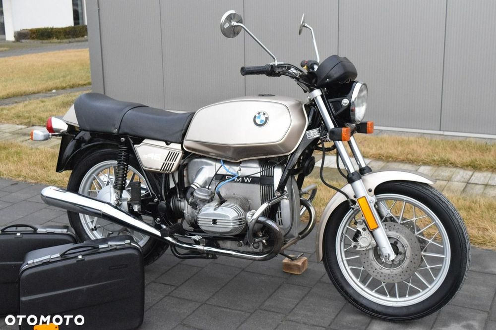 BMW R - 1