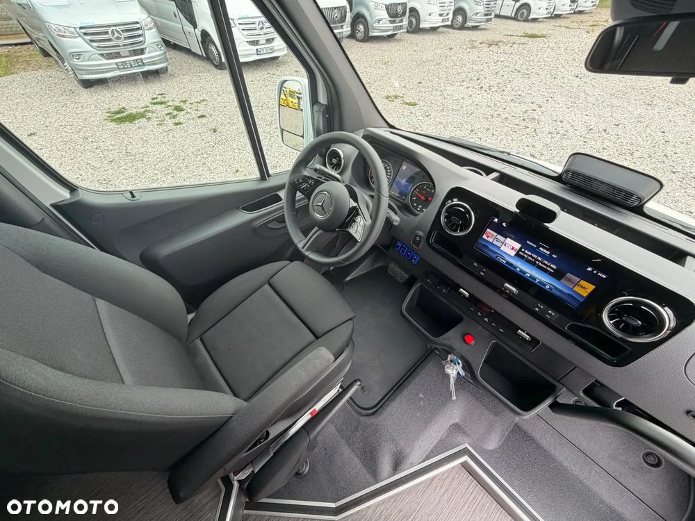 Mercedes-Benz Sprinter 519 - 24