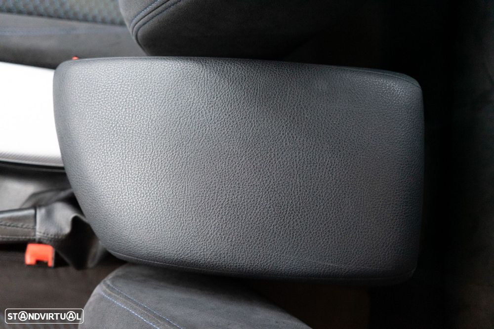 BMW 116 d Pack M Auto - 29