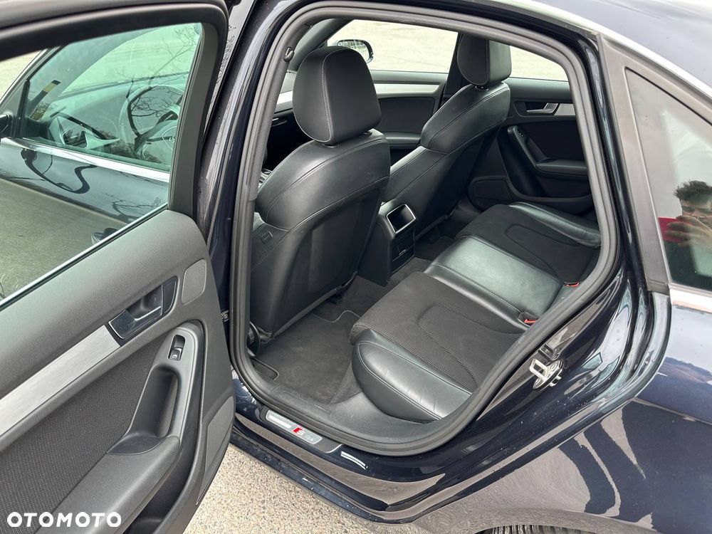 Audi A4 Limousine 1.8 TFSI multitronic S line Sportpaket (plus) - 12