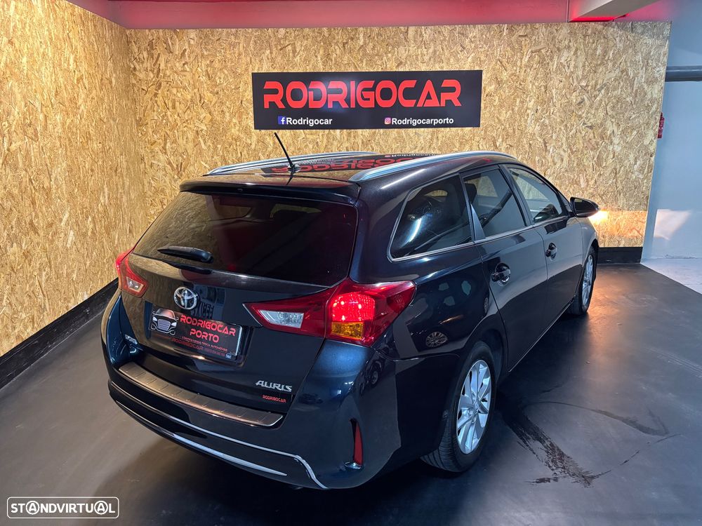 Toyota Auris Touring Sports ver-1-4-d--4d-c-plusp-techoplusp-sport - 3