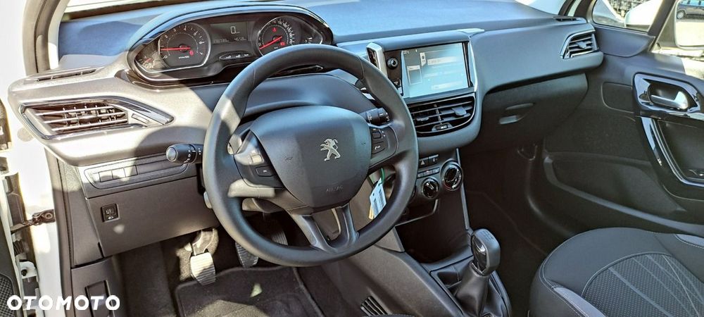 Peugeot 208 - 27