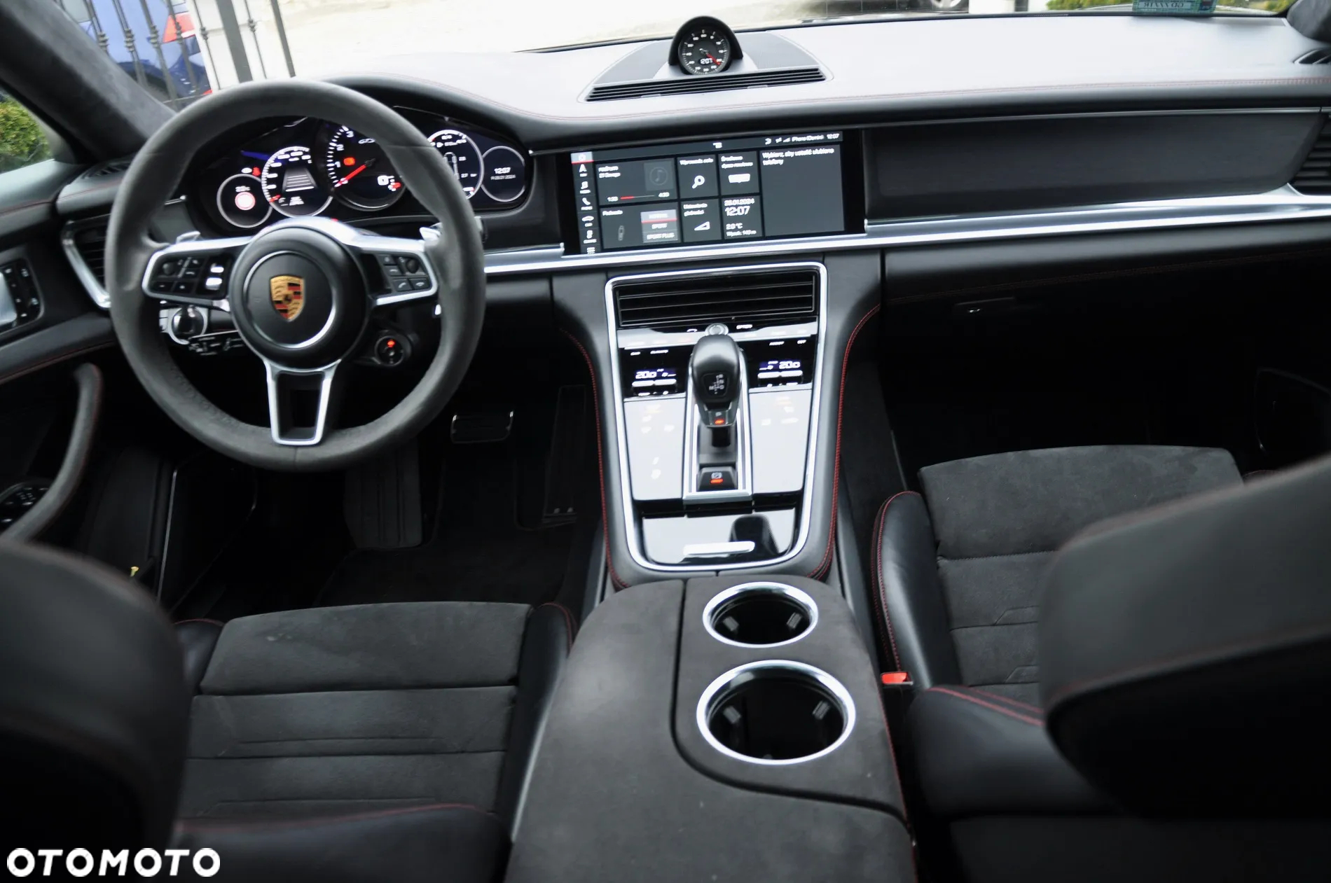 Porsche Panamera GTS GPF - 10