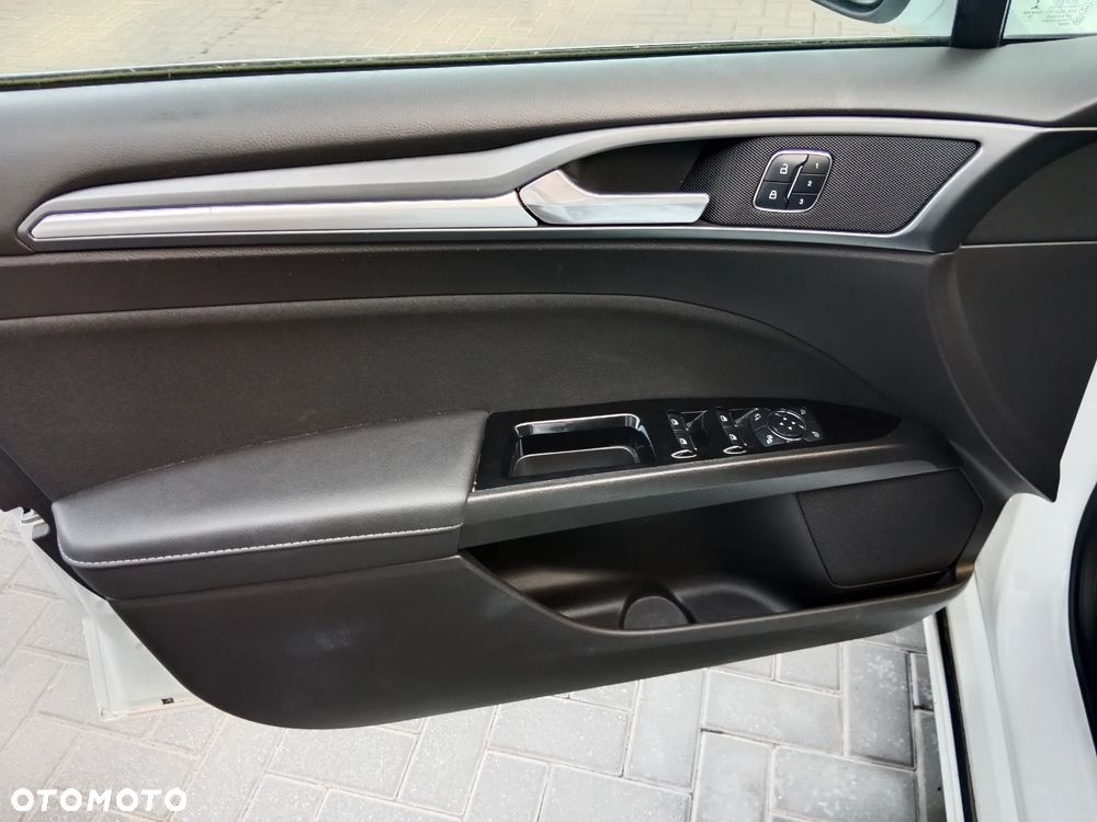 Ford Mondeo 2.0 EcoBlue Titanium - 8