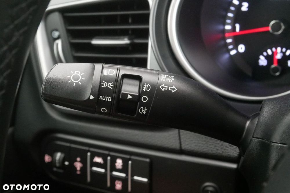 Kia Ceed 1.5 T-GDI M - 22