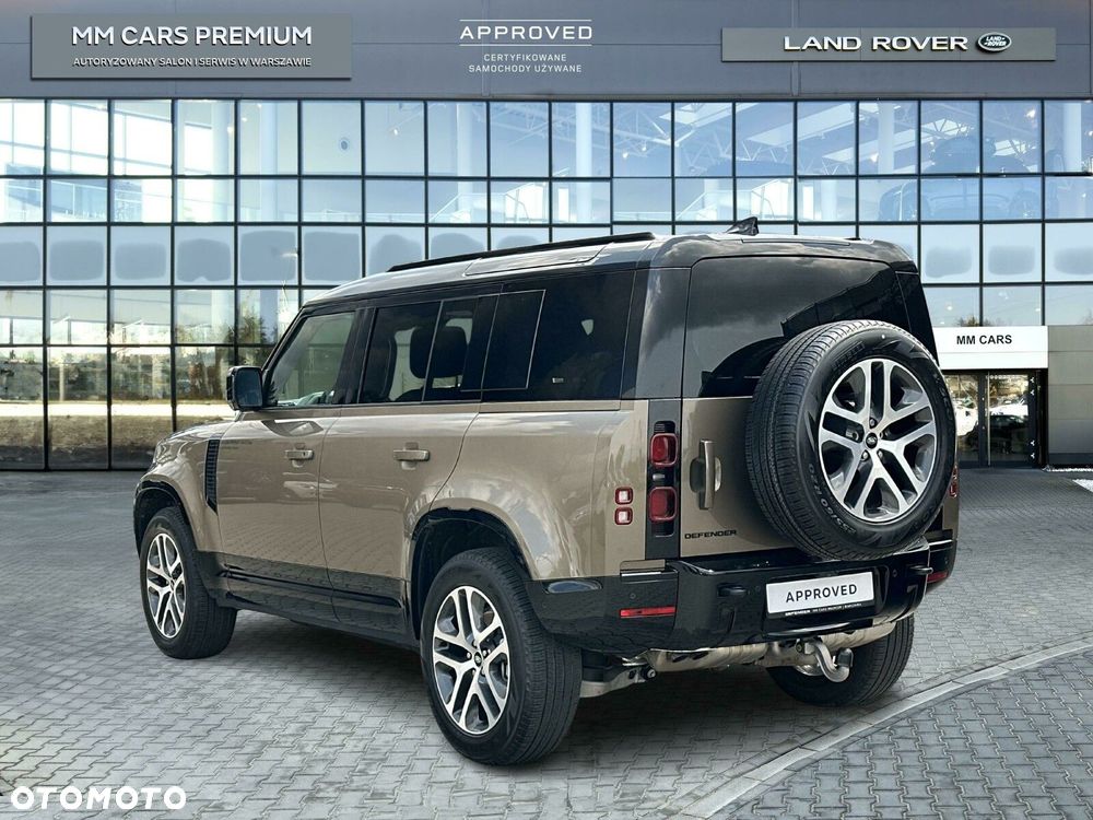 Land Rover Defender - 2