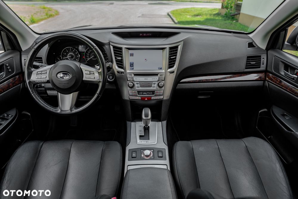 Subaru Outback 3.6 R Exclusive Navi - 25
