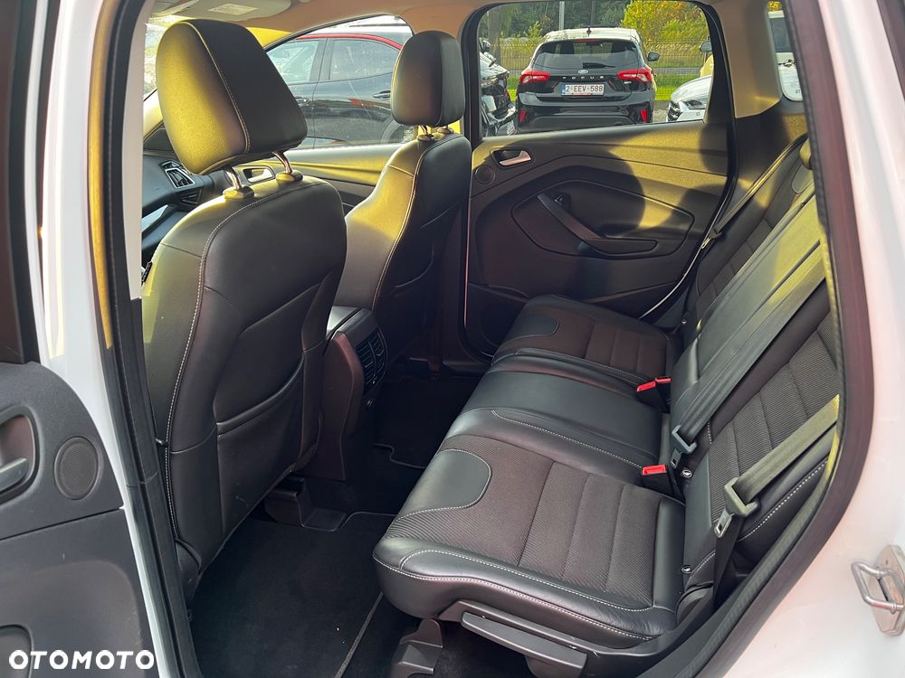 Ford Kuga - 35
