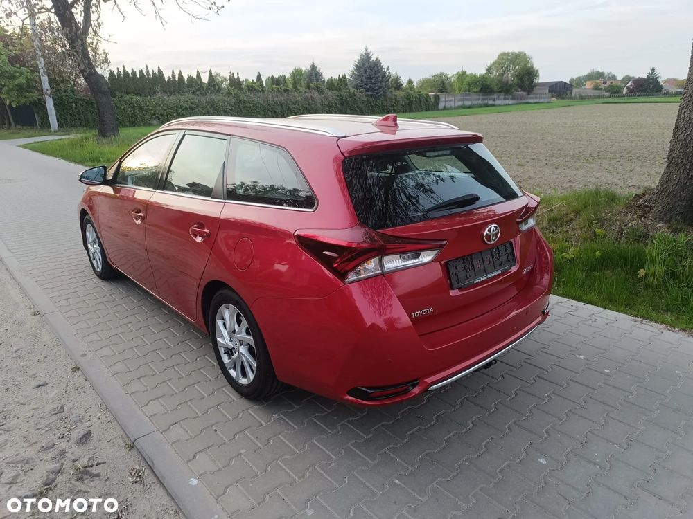 Toyota Auris 1.2 Turbo Multidrive S Design Edition - 5