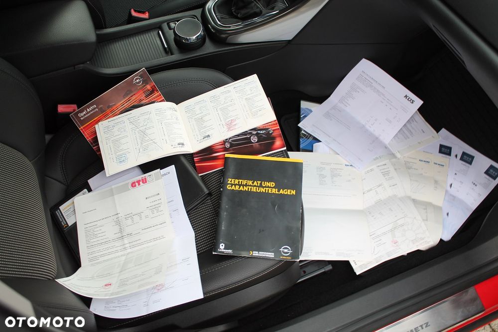 Opel Astra 1.6 Turbo Cosmo - 35