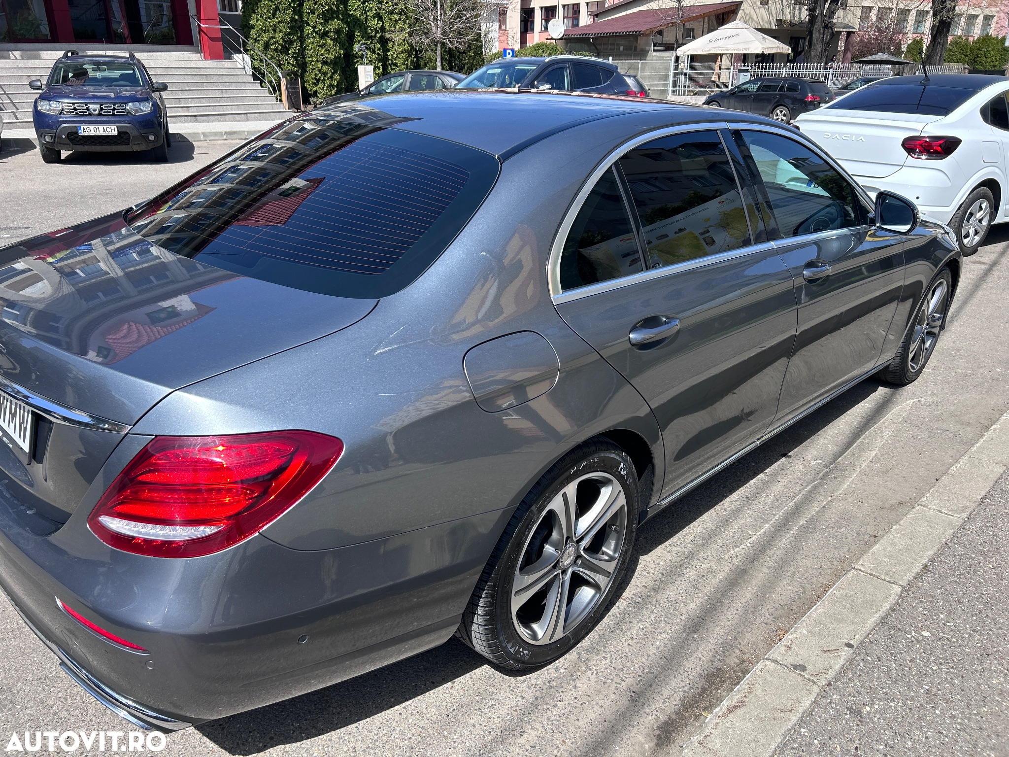 Mercedes-Benz E 220 d T 9G-TRONIC - 14