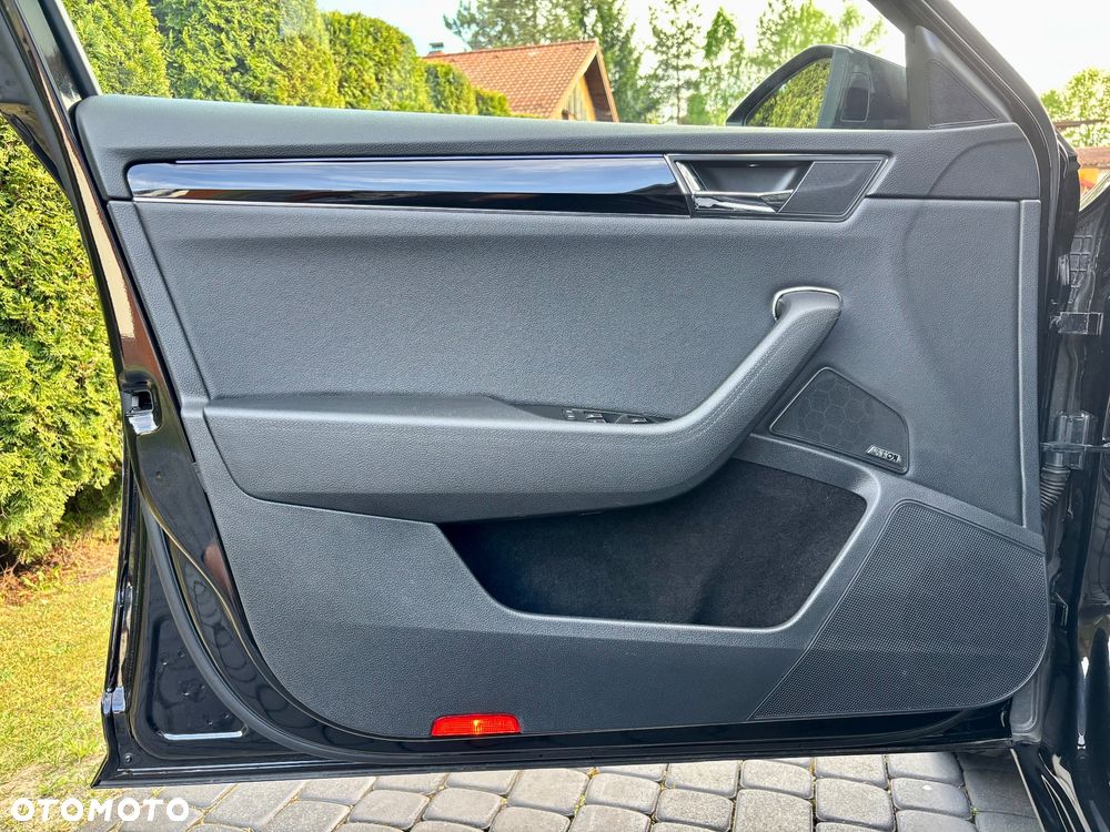 Skoda Superb 2.0 TSI 4x4 L&K DSG - 14