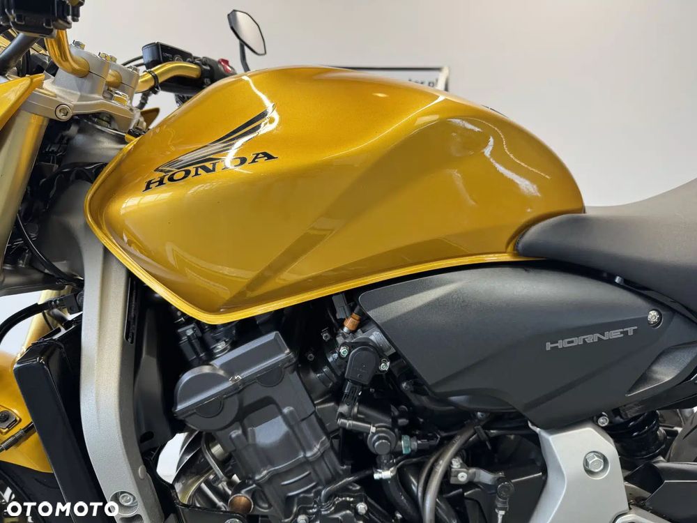 Honda CB - 22