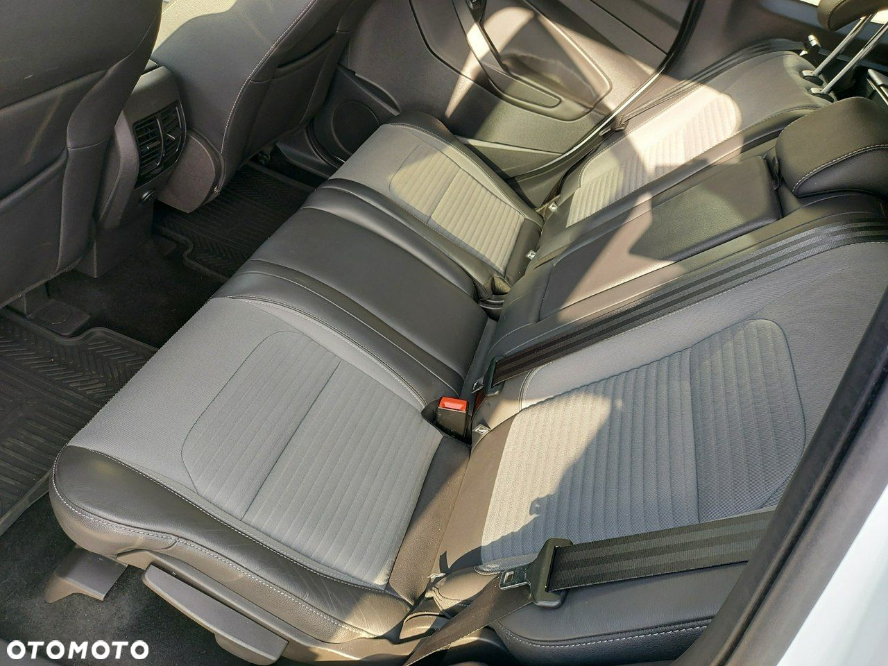 Ford Kuga - 16