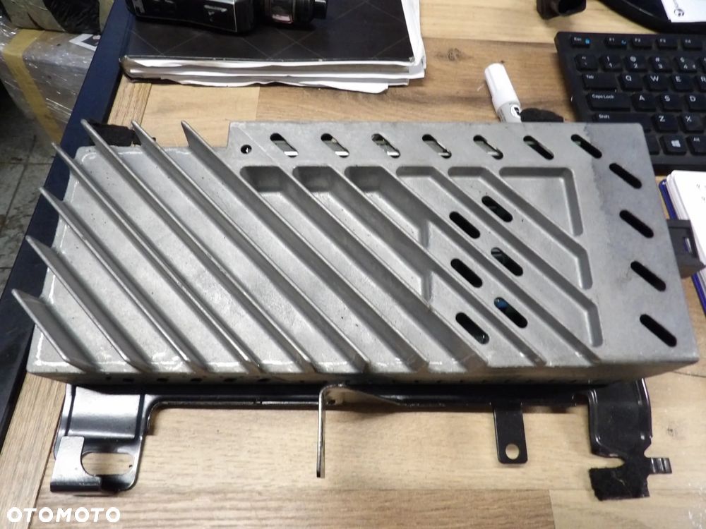 BMW - F30,F31 - WZMACNIACZ AUDIO HARMAN KARDON - 9366164 - 1