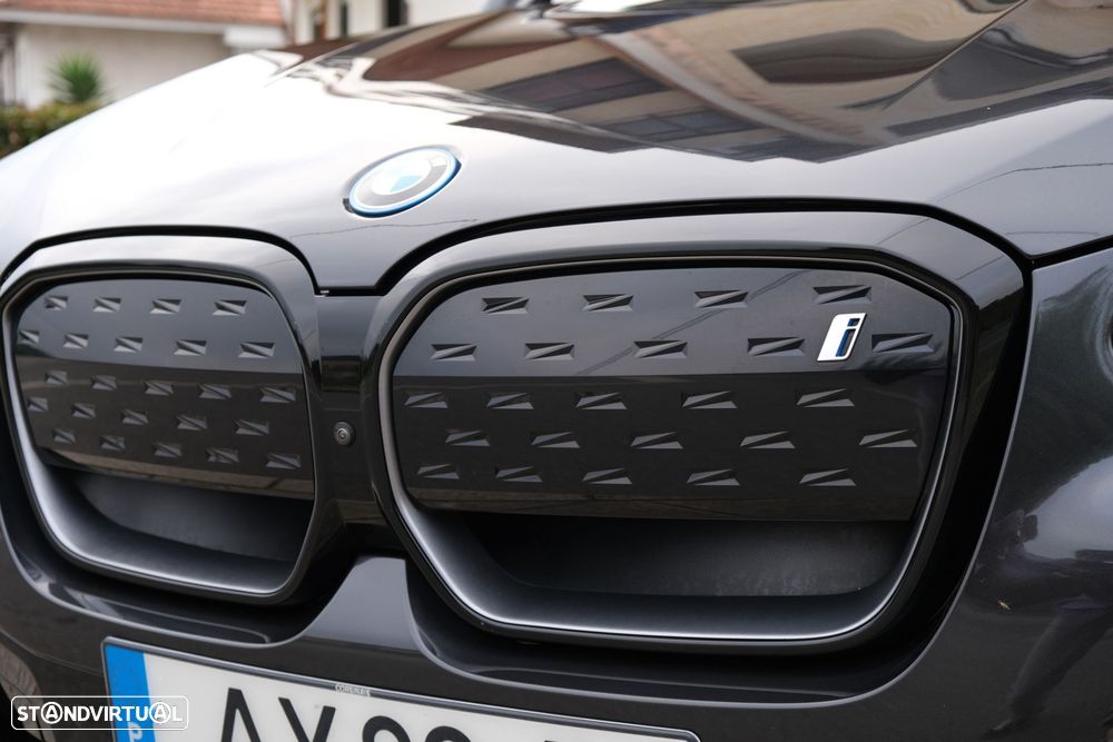 BMW iX3 M Sport Impressive - 39