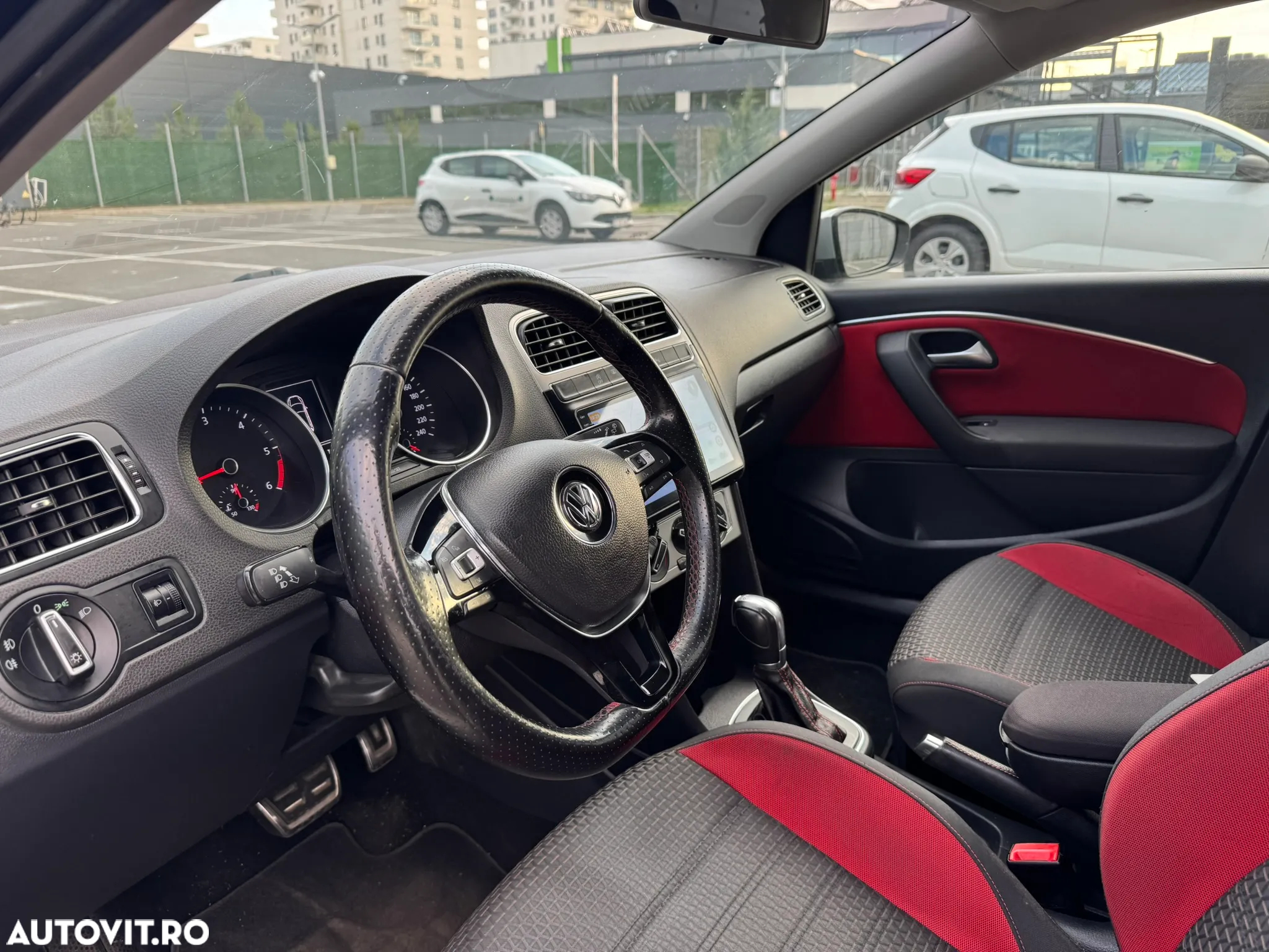 Volkswagen Polo 1.4 TDI CR BMT DSG Comfortline - 6