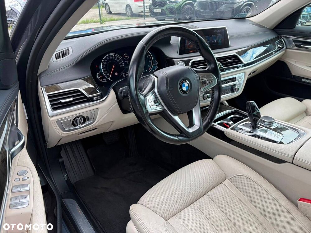 BMW Seria 7 - 11