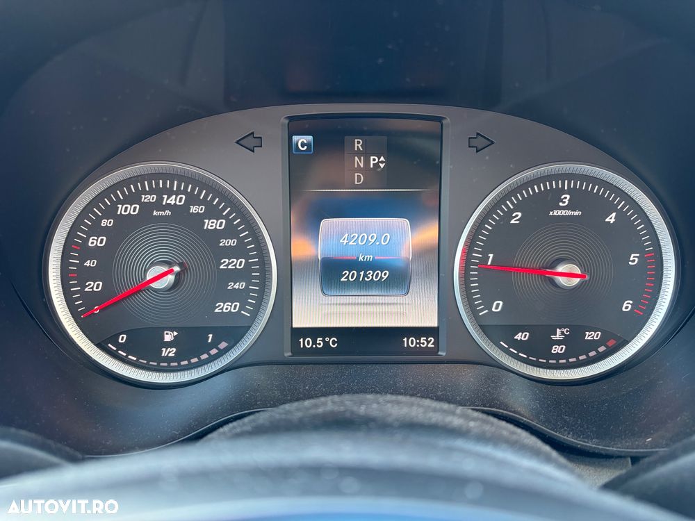Mercedes-Benz C - 8