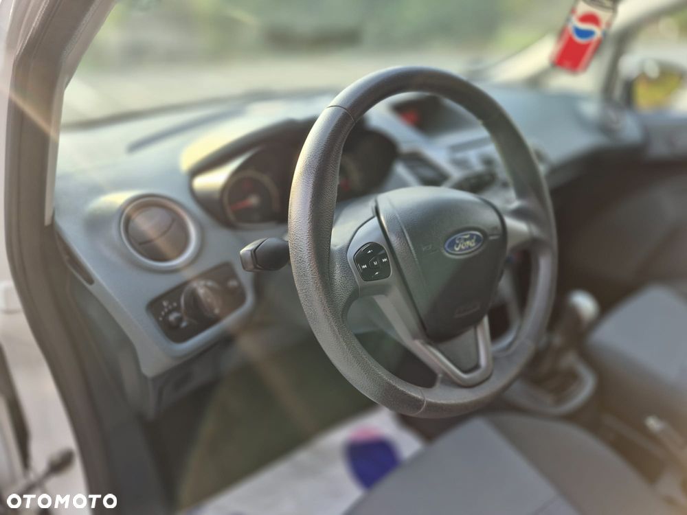 Ford Fiesta 1.25 Ambiente - 10