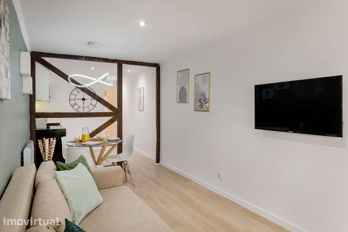 Apartamento T1 Renovado com Pátio Privativo | Alfama/Pantheon - Grande imagem: 3/24