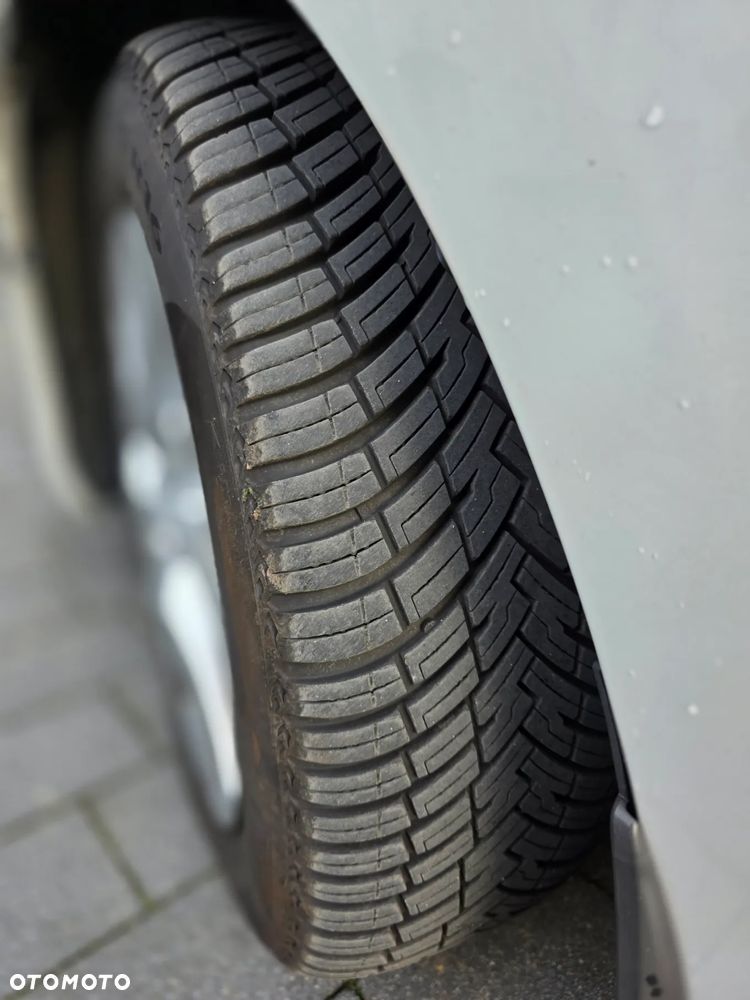 Toyota Auris Hybrid 135 Comfort - 11