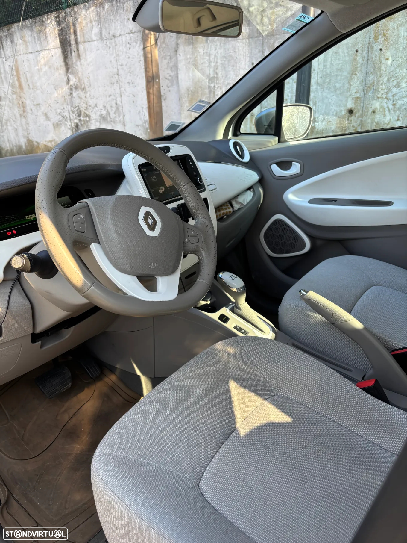 Renault Zoe (s/ Bateria) 22 kwh Life - 6