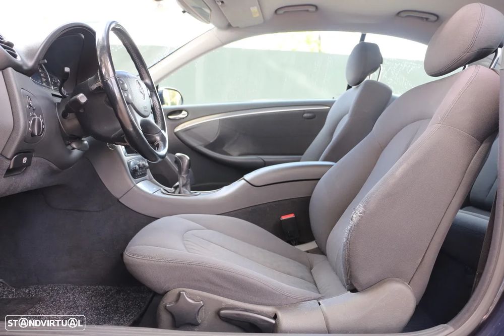 Mercedes-Benz CLK 200 Avantgarde - 12