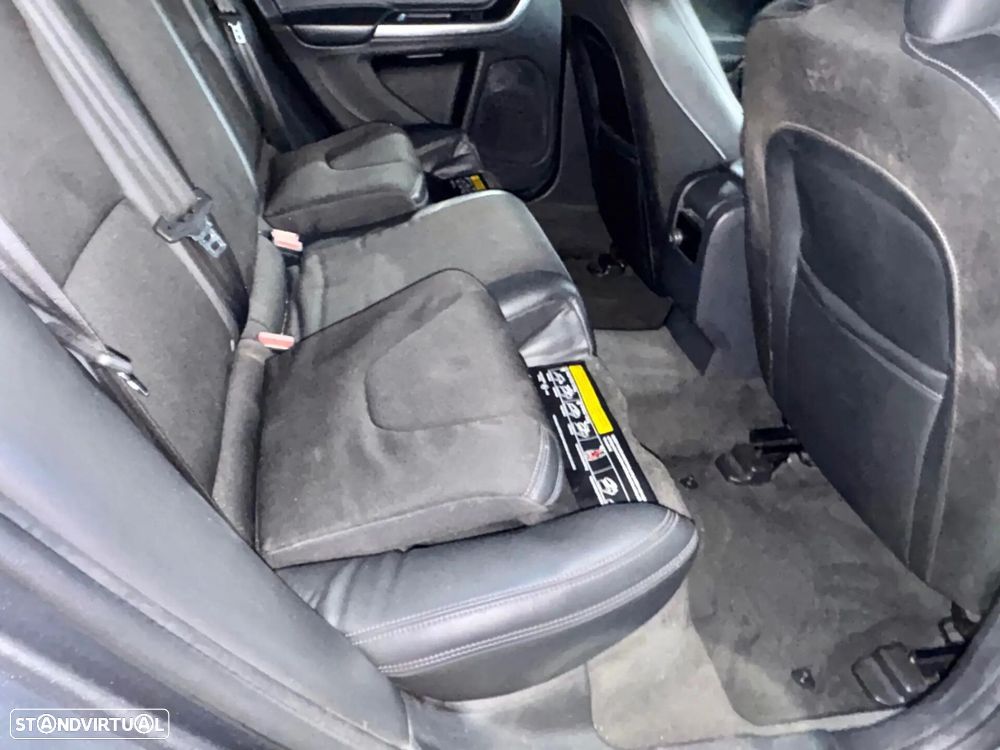 Volvo V60 2.0 D2 Summum Geartronic - 14