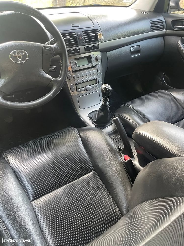 Toyota Avensis SW 2.2 D-4D Premium - 13