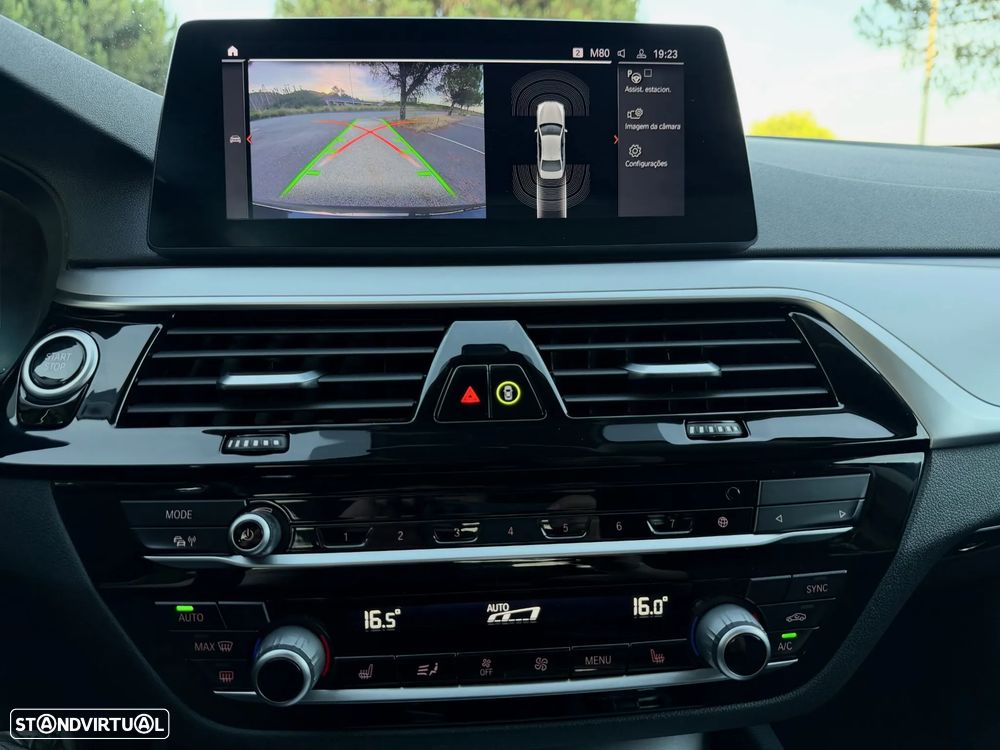 BMW 530 e Pack M - 12