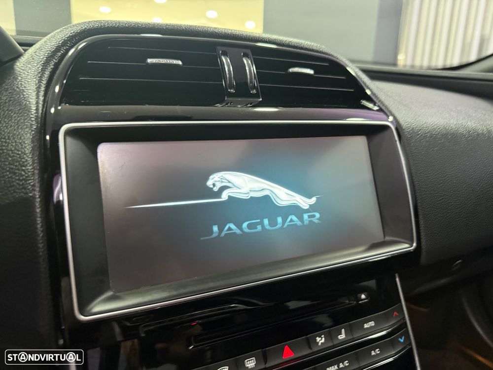 Jaguar XE 20d Aut. R-Sport - 36