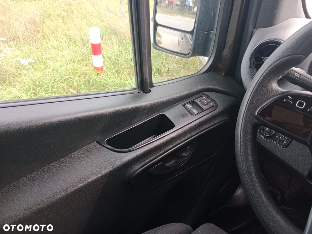 Mercedes-Benz sprinter - 27